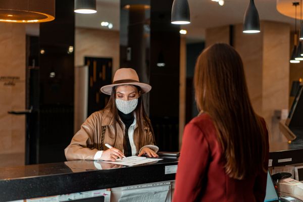 Réserver directement auprès de l'hôtel vs. sites de réservation en ligne : Quelle est la meilleure option pour les vacances ?